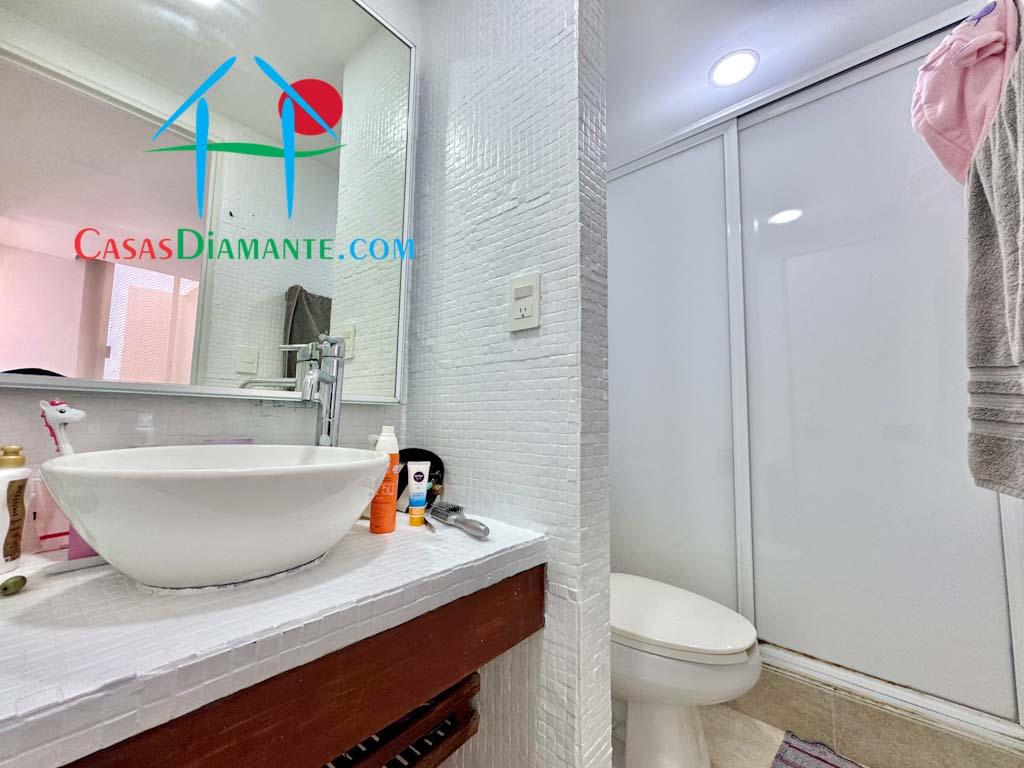Brisas Diamante Suite 67 - Recámara uno 4